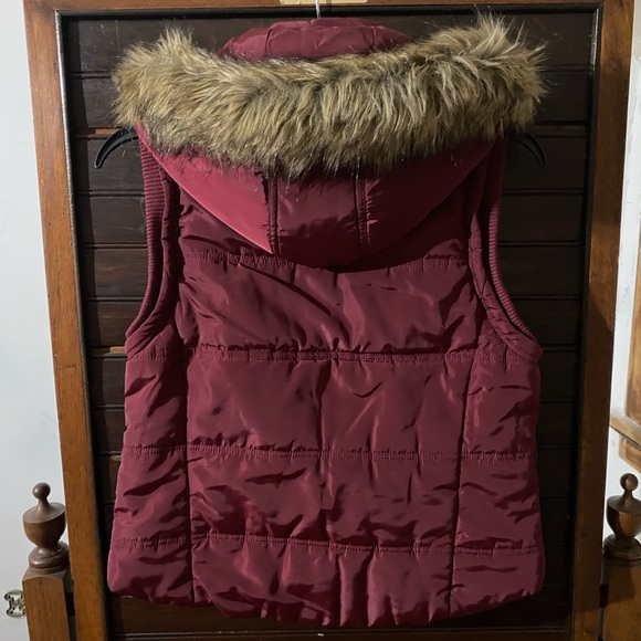 EUC CoffeeShop Puffer Vest - Picture 2 of 2